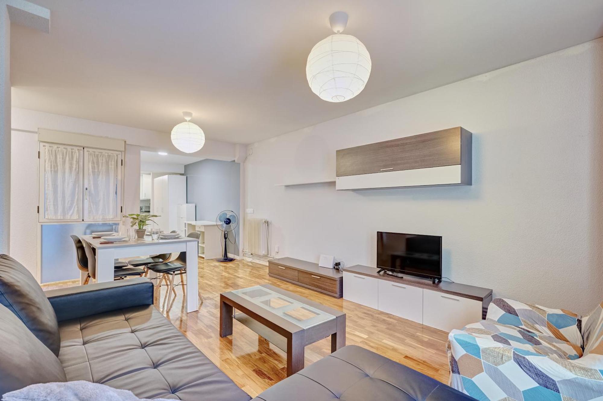 Jarauta 50 By Clabao Apartment Пампона Екстериор снимка